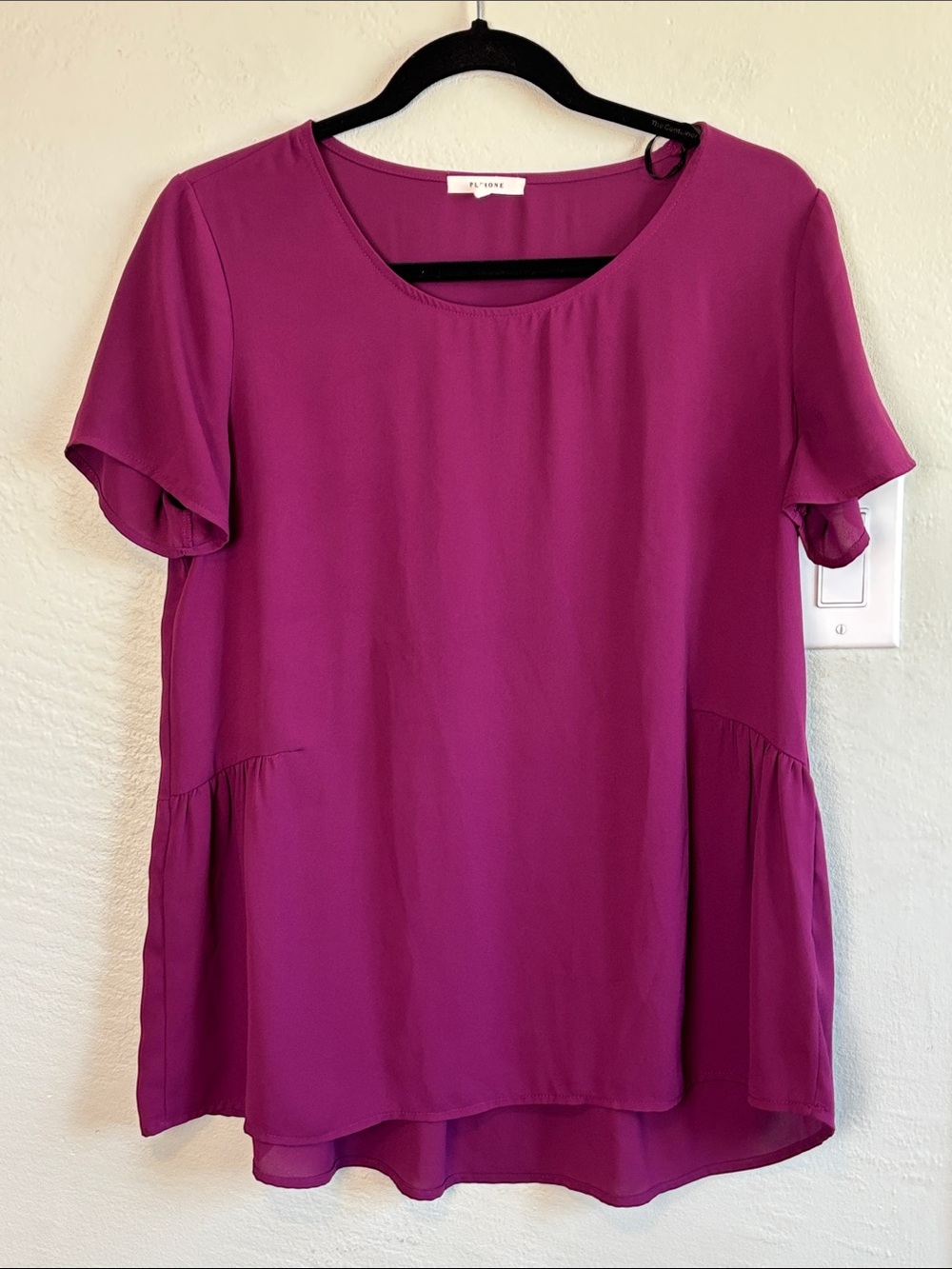 Bundle 2/$30! Pleione Magenta Short Flutter Sleeve Blouse S Office Feminine